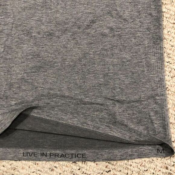 Men's Lululemon Gray Metal Vent Tech Short Sleeve Slim Fit Athletic Shirt Medium - Picture 5 of 6